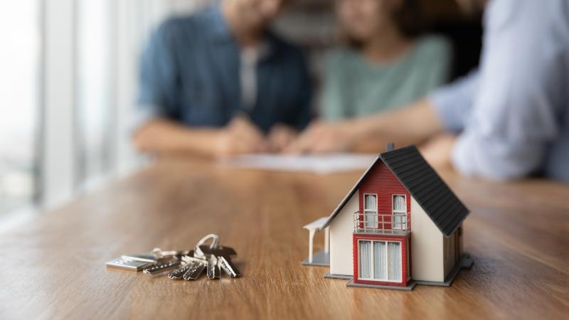 Your Marital Home: To Keep or Sell the House in Divorce?